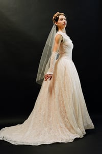 Image 4 of 1950s Blushing Bride