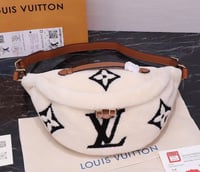 Image 2 of Lou Bumbag