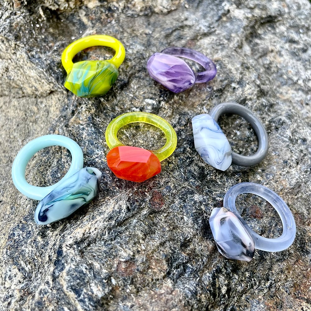 Image of Swirly Stone Rings