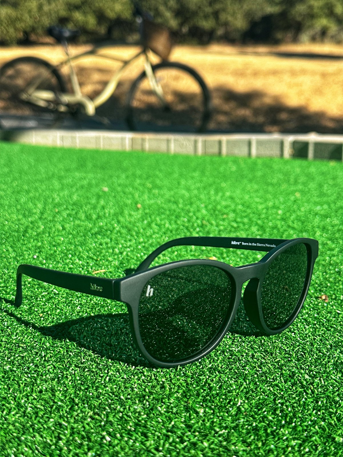 NEW! Yosemite - Obsidian (metal logo + soft touch finish