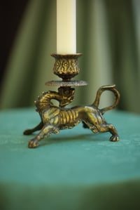 Image 4 of Total wilder Kerzenständer mit Bestienfuss, wie aus dem (Grusel-)Märchen