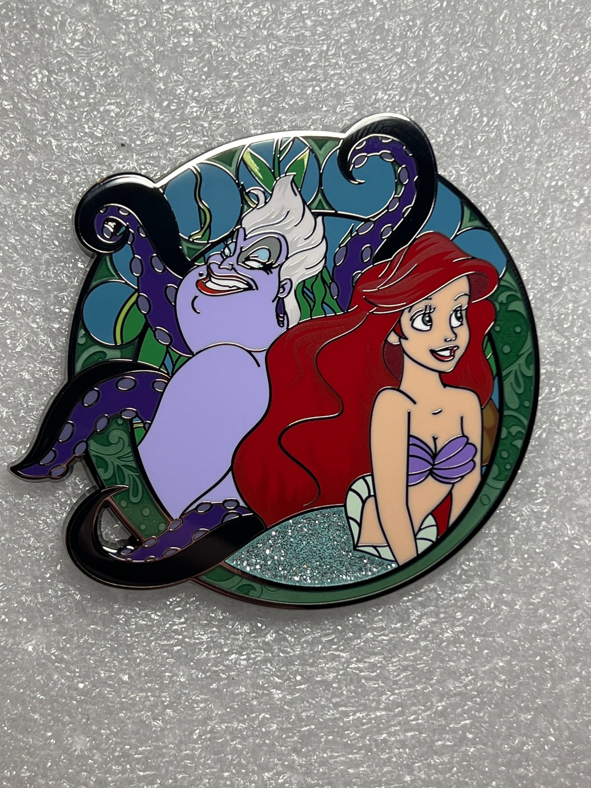 Kida hotsell Mermaid Fantasy pin