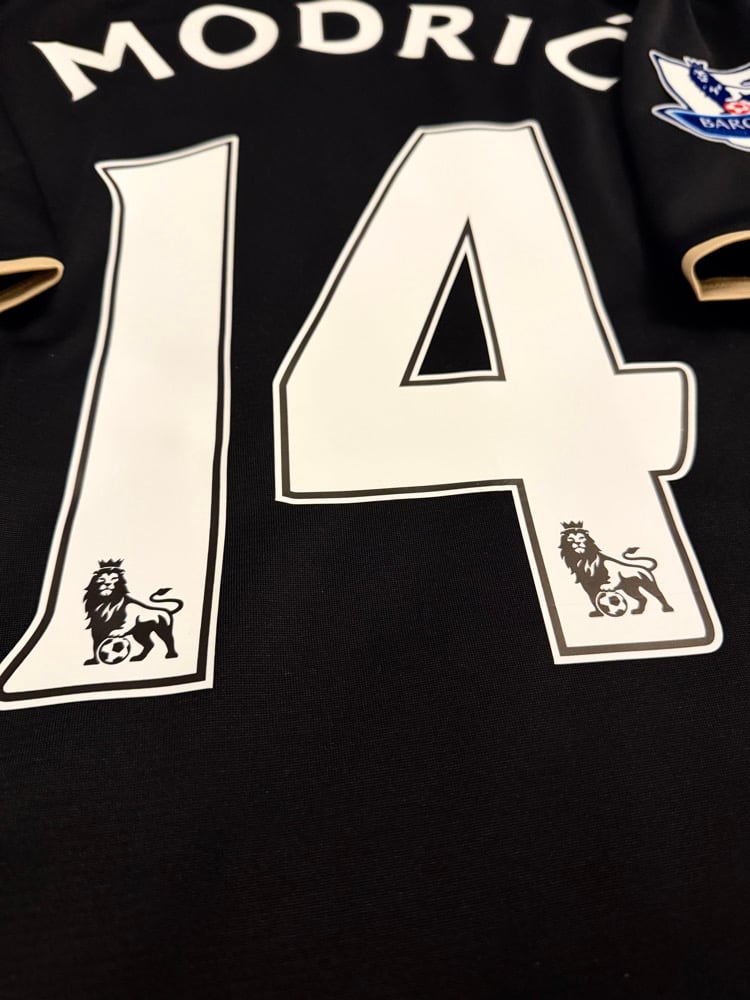 Image of PRE ORDER: Tottenham Hotspur “MODRIĆ 14” 2008/09 Third Shirt + PL patches (L)