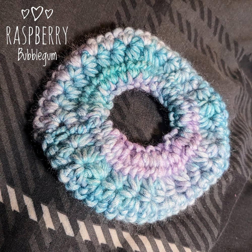 Image of Flower Stitch Scrunchie