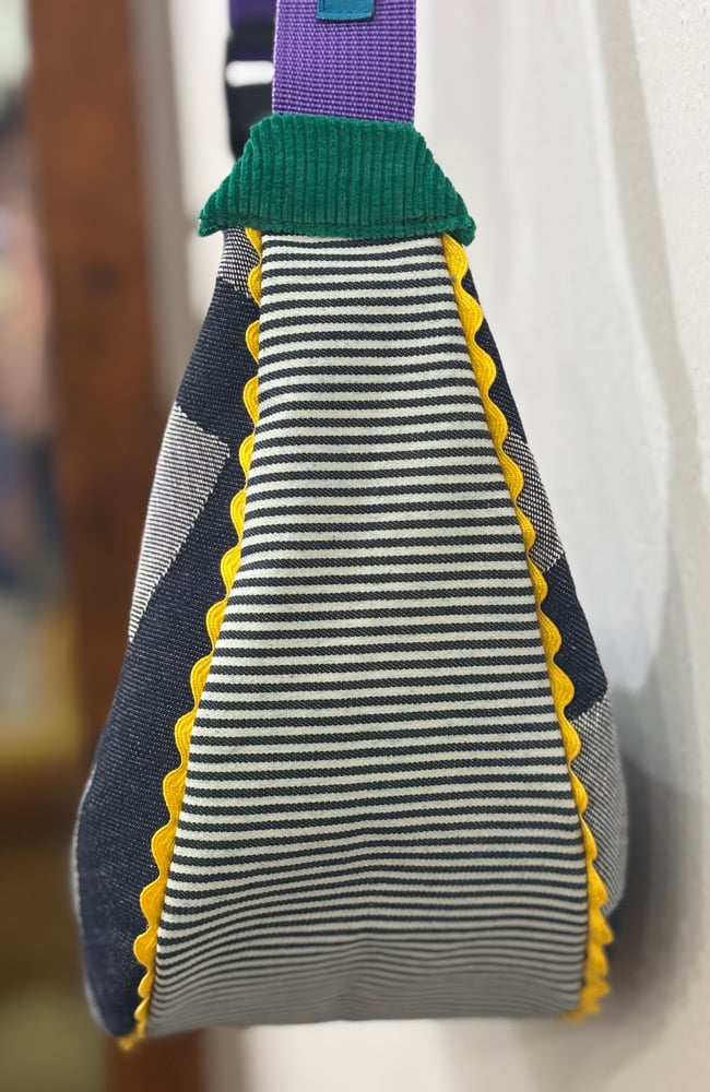 Image of Banana Bag Spring 3