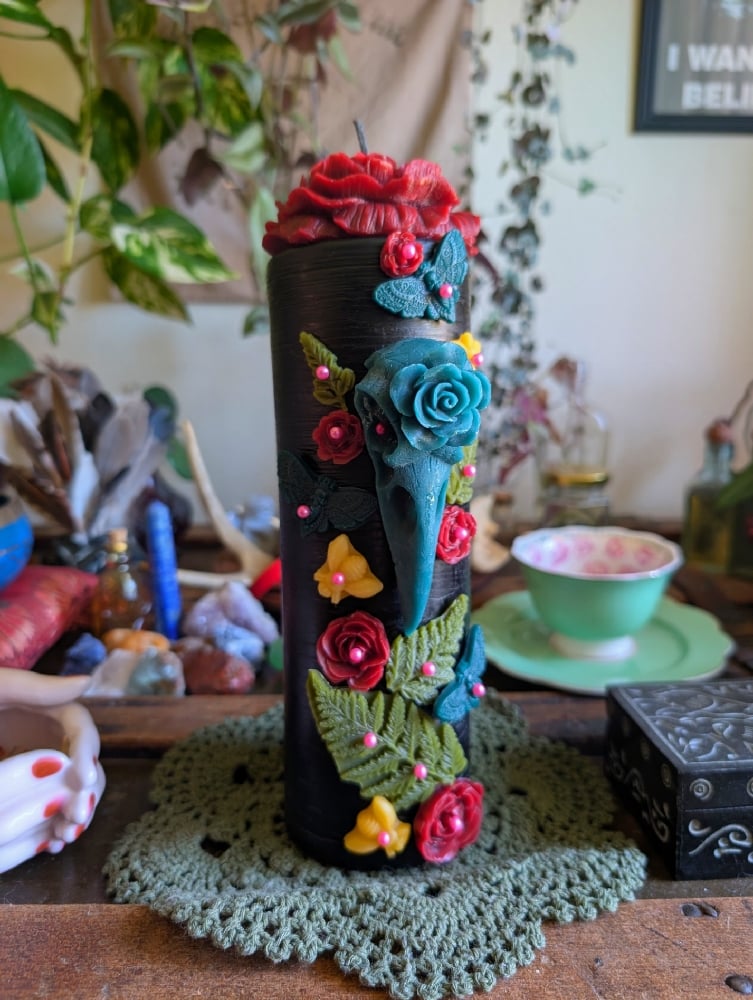 Image of Crow 9" Pillar  