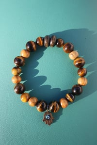 Image 2 of Tigers eye Hamsa