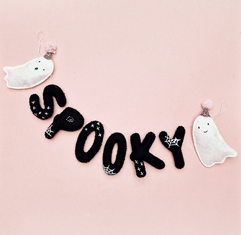 Image of SPOOKY Ghost Halloween Garland.