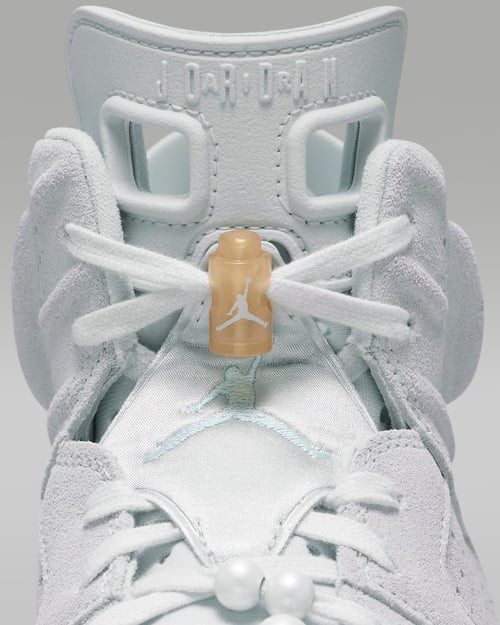 Image of WMNS Jordan Retro 6 Craft “Paris”