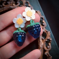Image 2 of Pendientes Frutas del bosque