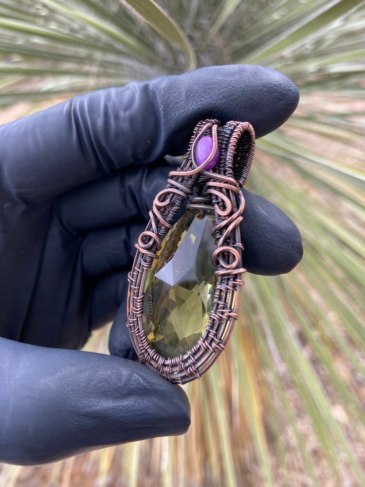 Image of Yellow crystal x purple agate