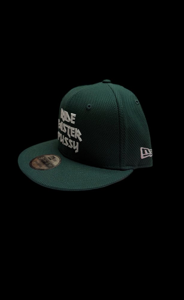 Green net texture new era nine fifty SnapBack w/ white embroidered puff Image 2