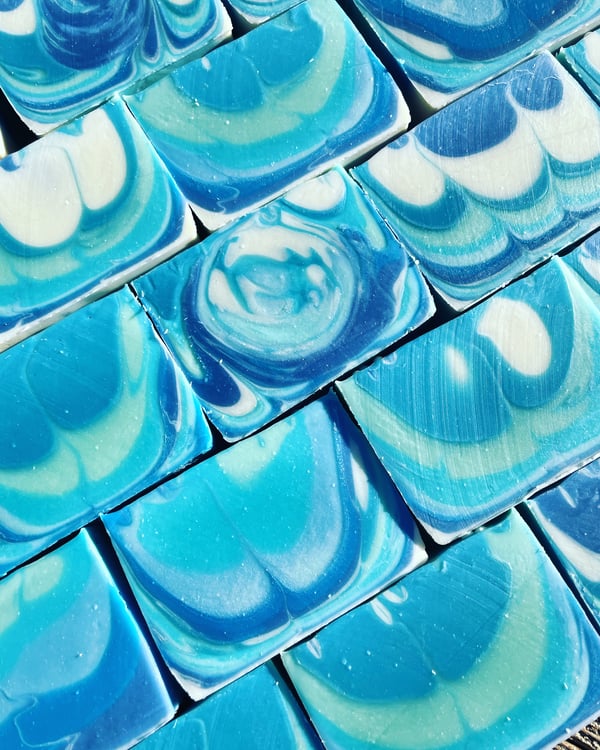 Image of Waves Bar