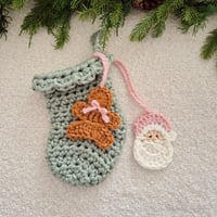 Image 1 of Green Scallop Stocking Small & Large