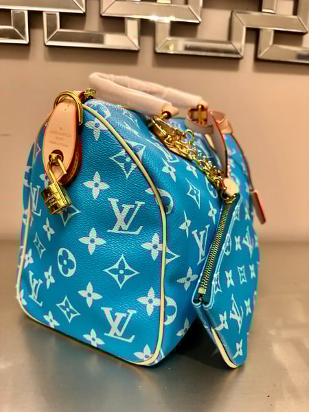 Image of Opaque Beauty 