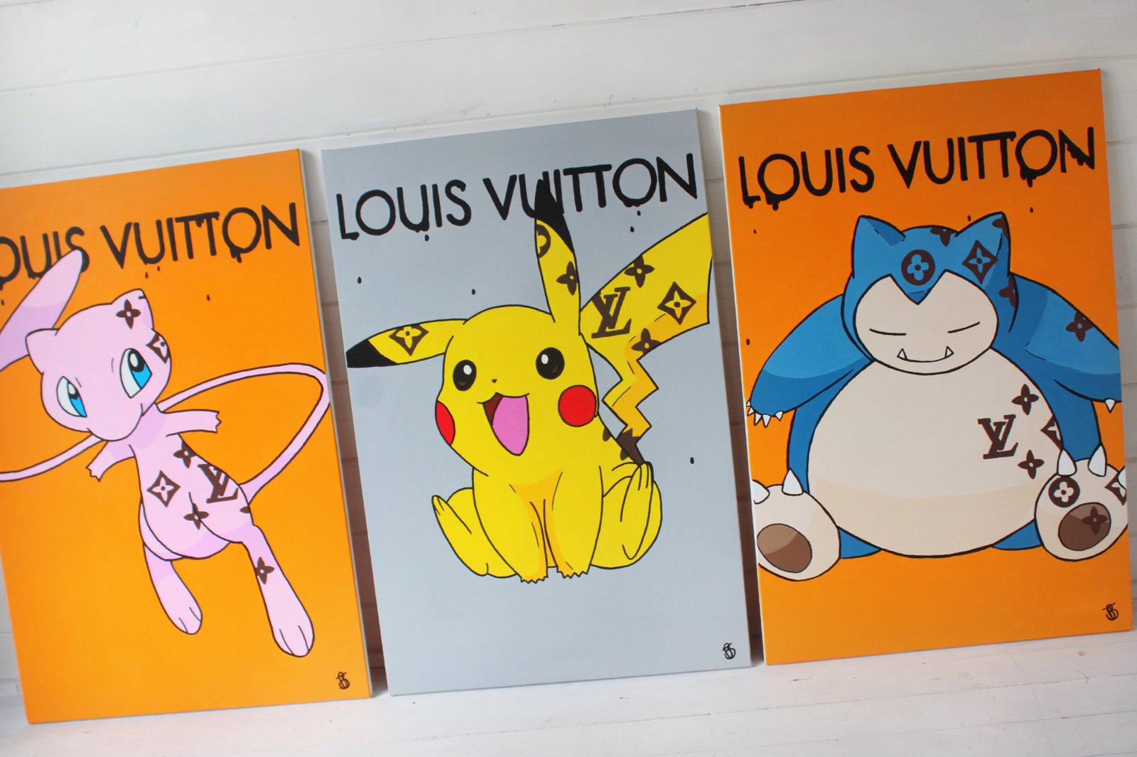 Louis Vuitton Pikachu パスポートケース KK•LG on Instagram: “Pikachu ⚡️ LV pocket organizer