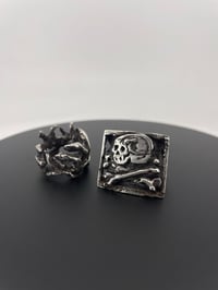 Image 3 of Memento mori ring