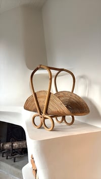 Image 1 of Porte-revue rotin attribué à Viva del sud 
