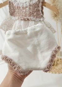 Image 4 of Photo prop - Newborn girls photography set Anabelle - off white - latte