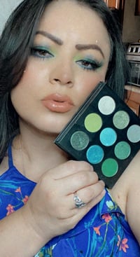 Image 3 of Green eyeshadow palette Collection 