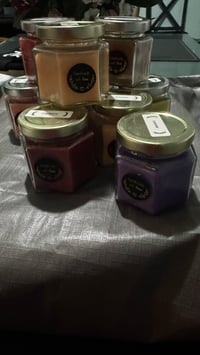 Image 4 of Mango scented candle
