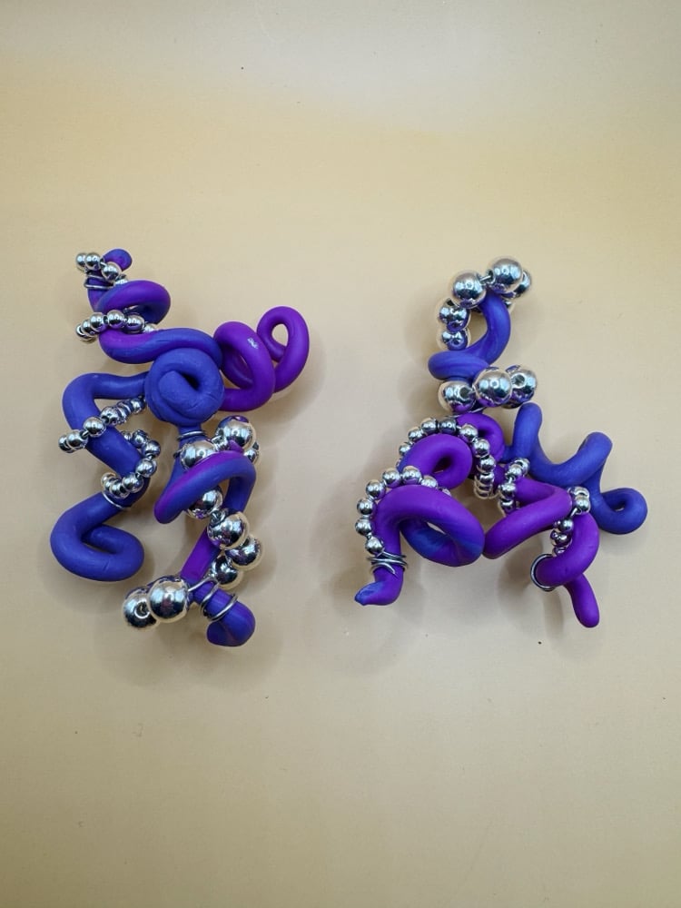 Image of BEADED SPIRAL 001