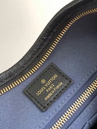Image 4 of LV Carryall Leather