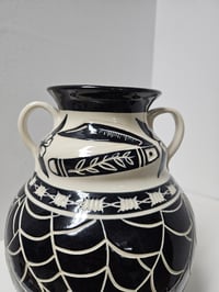 Image 7 of Vase 13 - Webs