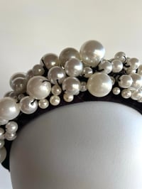 Image 3 of Pearl trimmed black velvet headband