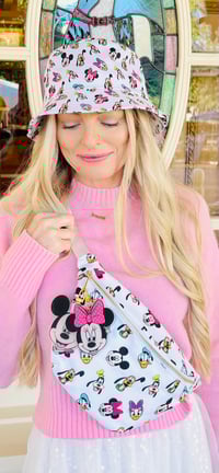 Image 3 of Sensational Six Fanny Pack