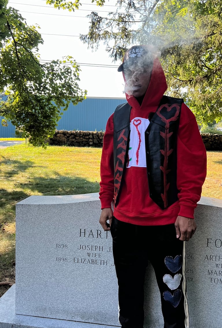 Flowers in 𝒫𝒜ℛℐ𝒮 hoodie Image 3