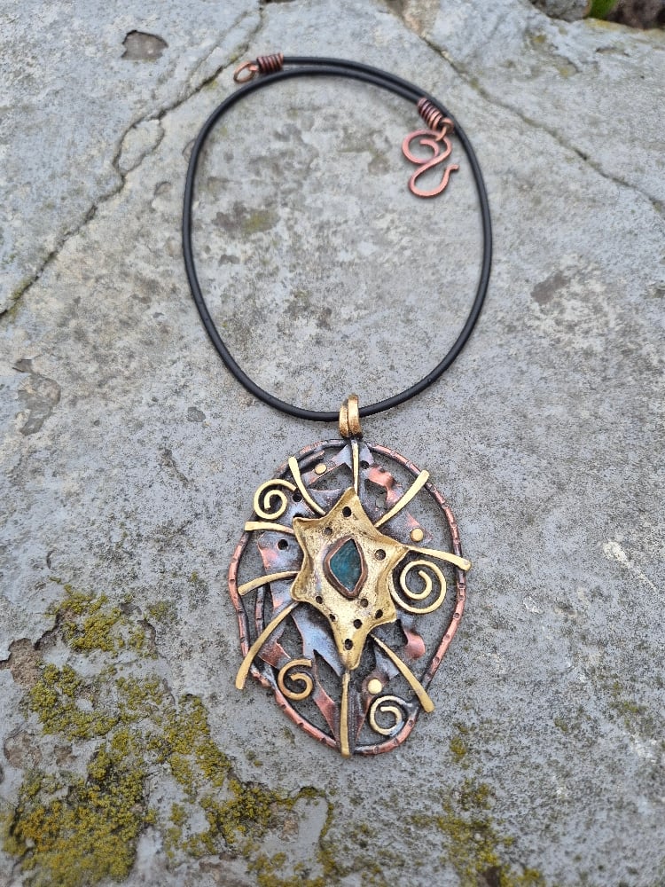 Apatite pendant 