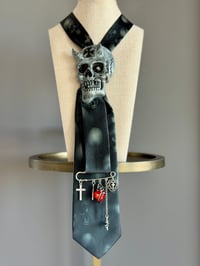 Image 2 of Dark Redemption 