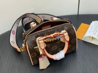 Image 15 of Speedy 18 Charm Bag