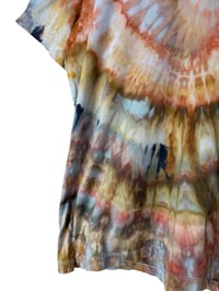 Image 4 of ♻️ UPCYCLED L Ladies 100% Cotton Tee in Mojave Spiral Ice Dye