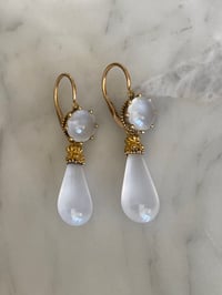 Image 1 of CHALCEDONY & GOLD EARRINGS 