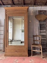 Image 1 of L’élégante armoire en chêne 