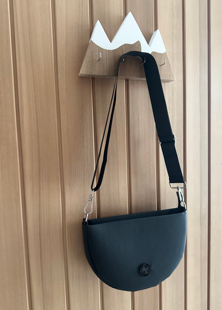 Image of Halfmoon bag Black