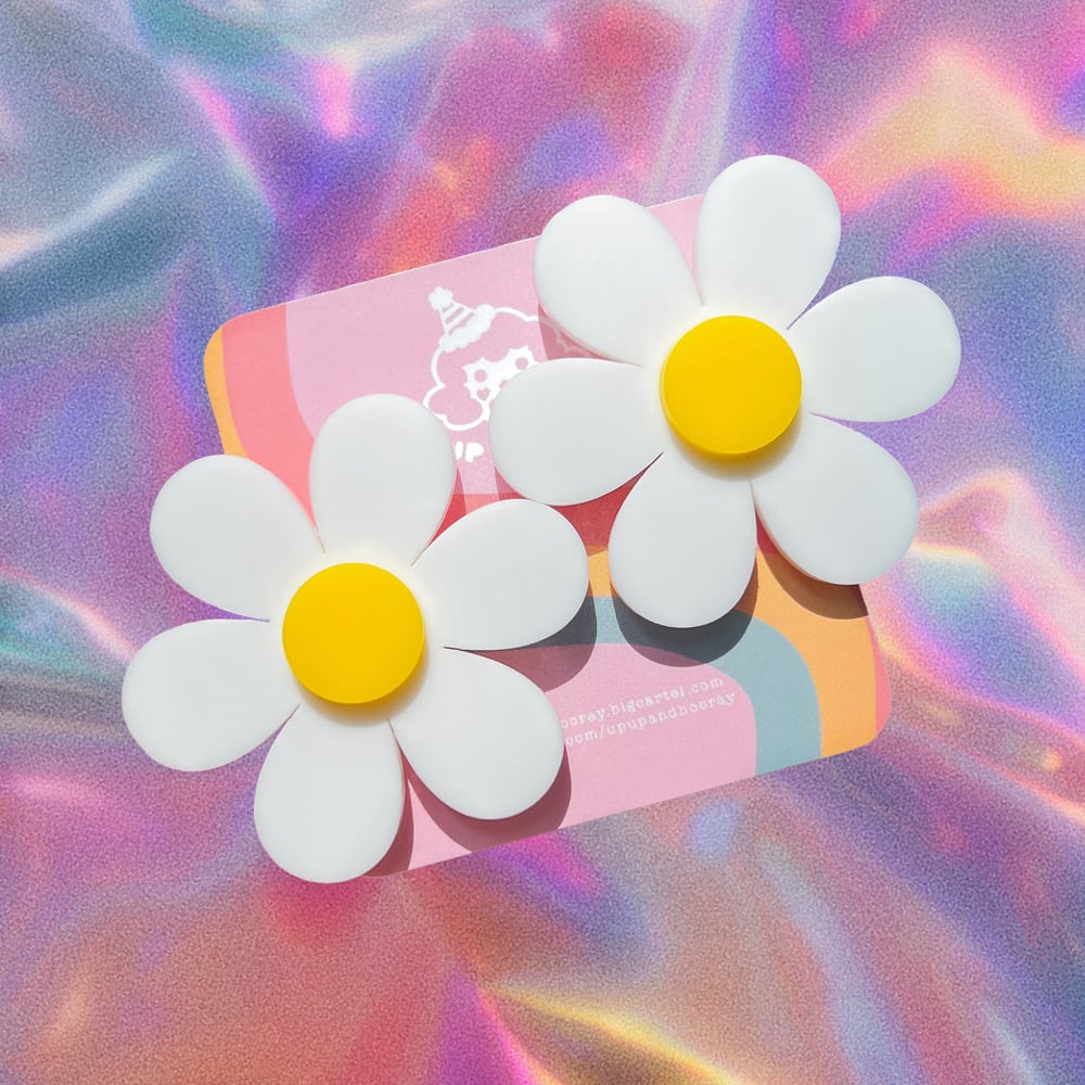 Image of Daisy Clips 
