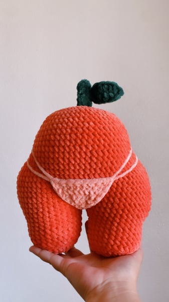 Image of Small peach booty