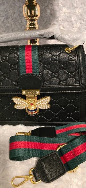Image of Black Gorg Girl Bee handbag
