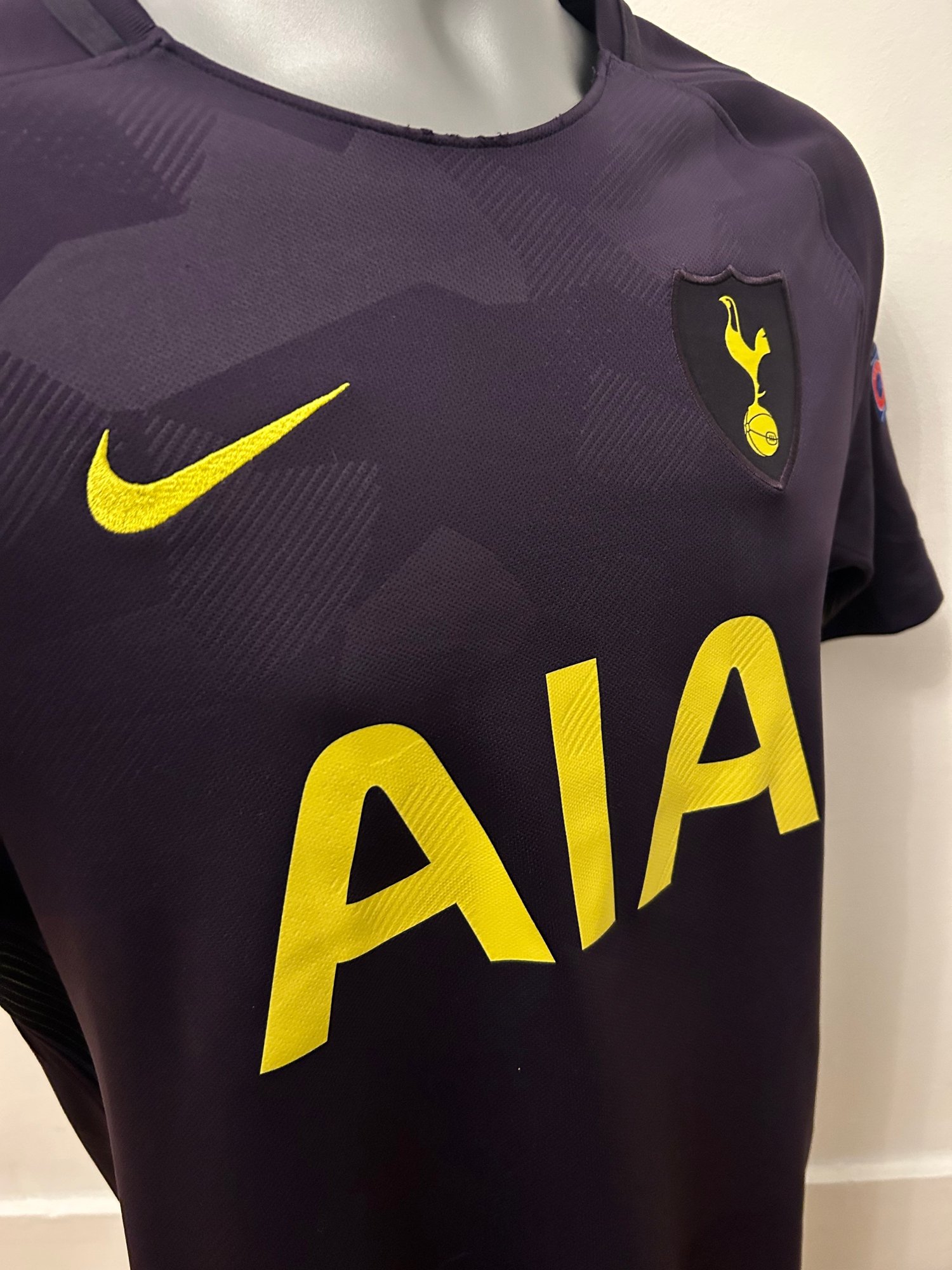 Image of Tottenham Hotspur “DELE 20” 2017/18 Third Shirt + UCL patches (S)