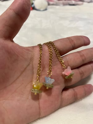 Image of Water Lily Necklace 