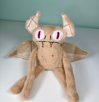 Image 1 of Medium Weighted Winged Vampire