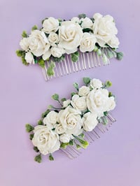 Image 1 of White flower comb 