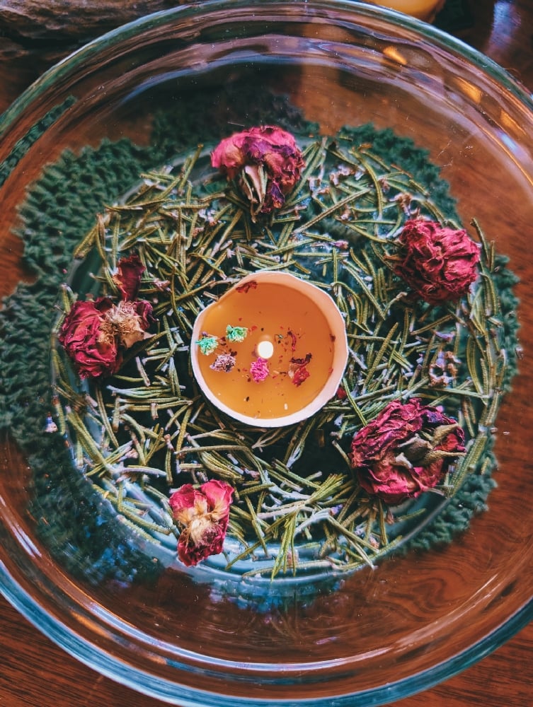 Image of Eggshell Tealights 