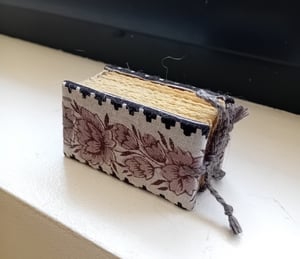 RENNALA — mini livre — reliure copte