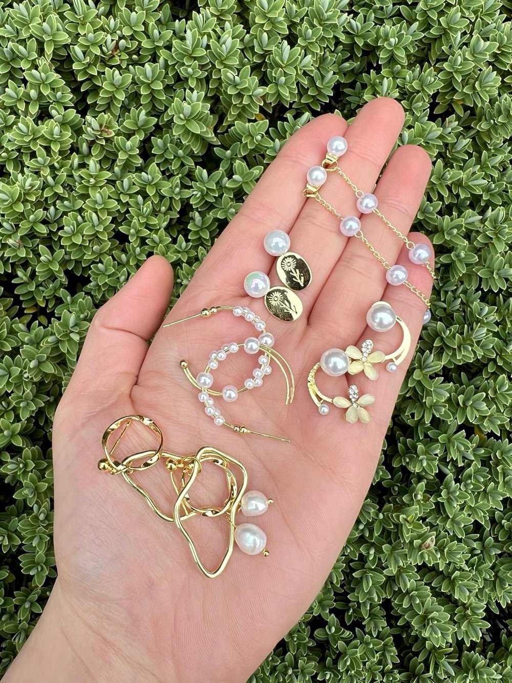 fantasy pearl earrings!