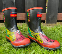 Image 2 of Personalised Kamupūtu