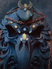 Image 15 of Adorned crow skull on filigree 